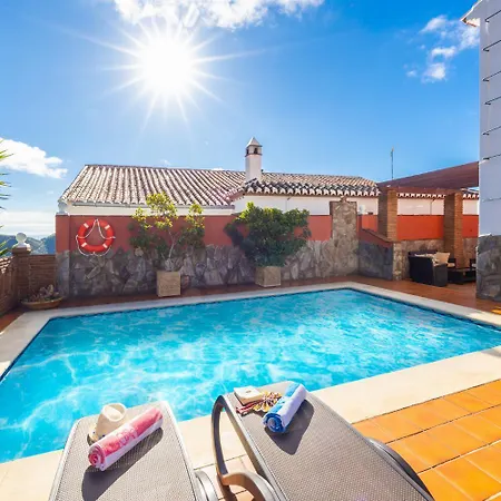 Alvarez Villa *