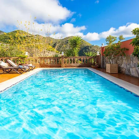 Villa Alvarez *